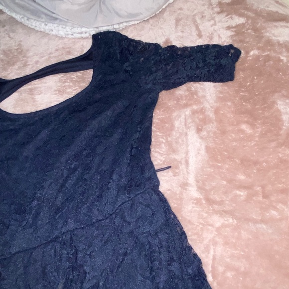 Dress - Picture 2 of 4